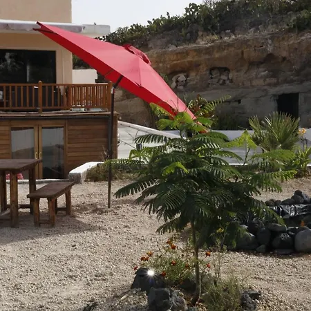 Half Wooden Rural Lägenhet