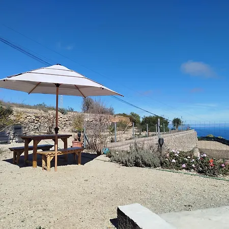 Half Wooden Rural Lägenhet